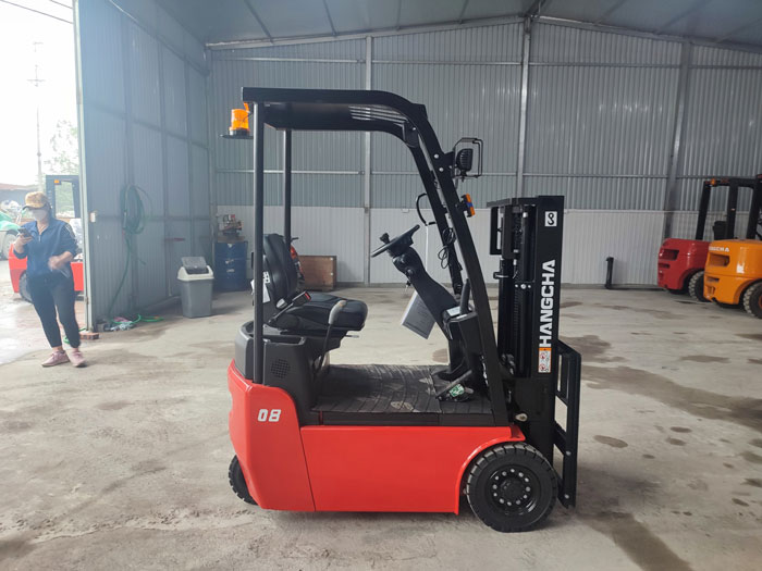 xe-nang-dien-0-8-t-2 xe nâng điện 1.5 tấn