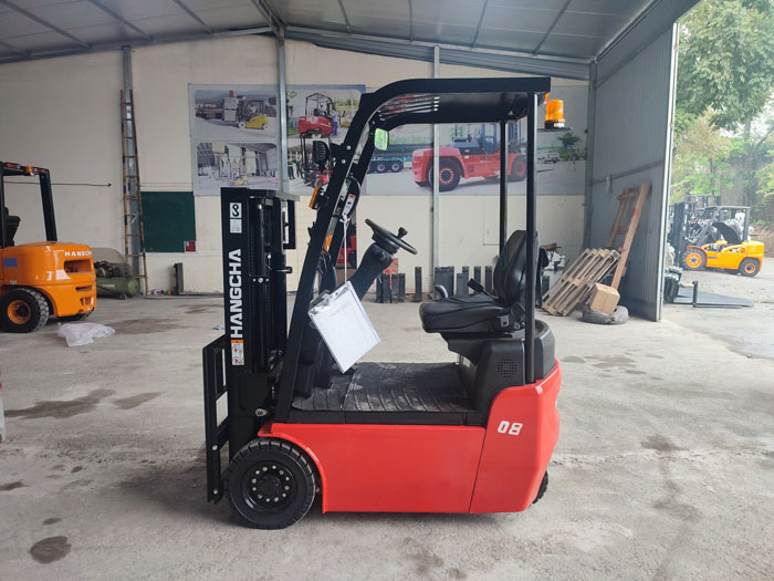 xe-nang-dien-0-8-t-4 xe nâng điện 3 bánh 1 tấn