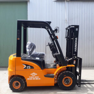 xe nâng dầu 1.5 tấn