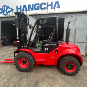 xe nâng địa hình